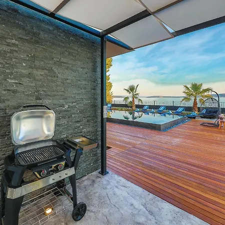 Stunning In Kastel Stari With Sauna *