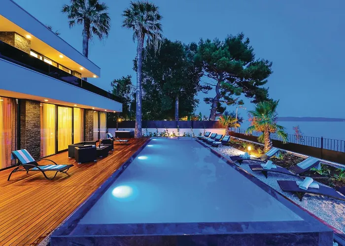 Lovely In Kastel Stari With Sauna Prázdninový dům