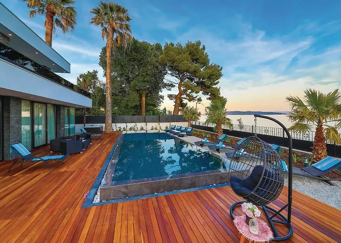 Prázdninový dům Lovely In Kastel Stari With Sauna *