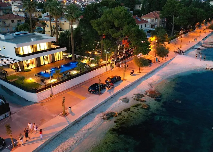 Lovely In Kastel Stari With Sauna *