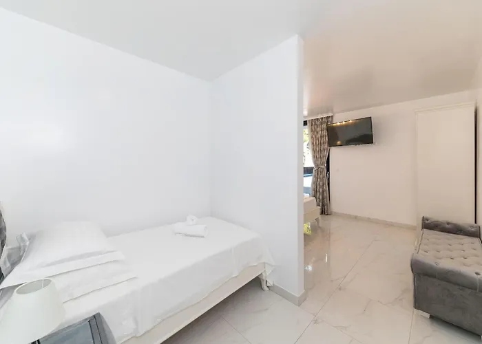 Lovely In Kastel Stari With Sauna Kaštela