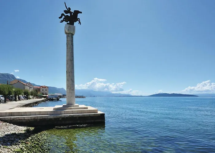 Lovely In Kastel Stari With Sauna